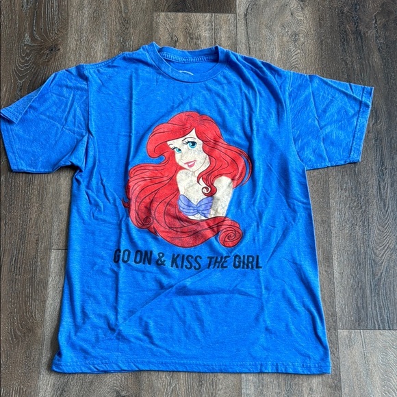 Disney Little Mermaid Ariel Tee Shirt.  Women’s size medium. - Picture 1 of 4